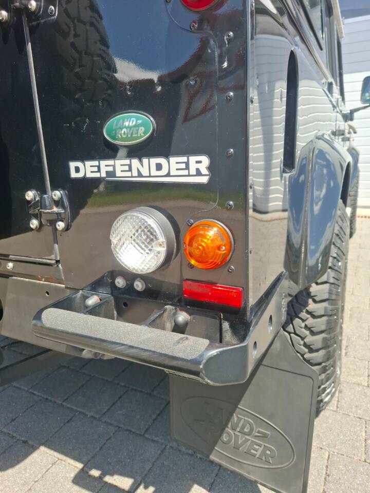 Bild 24/35 von Land Rover Defender 110 (2012)