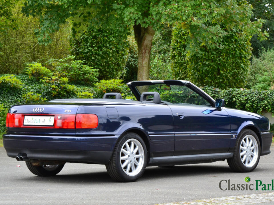 Bild 4/50 von Audi Cabriolet 2.6 (1995)