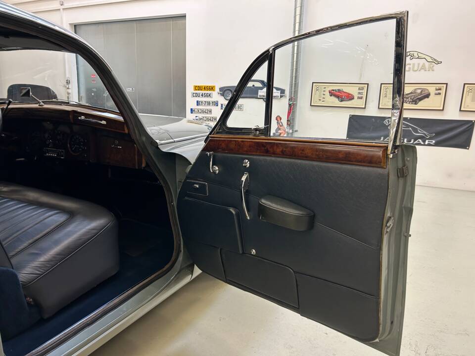 Bild 18/35 von Jaguar Mk IX (1958)