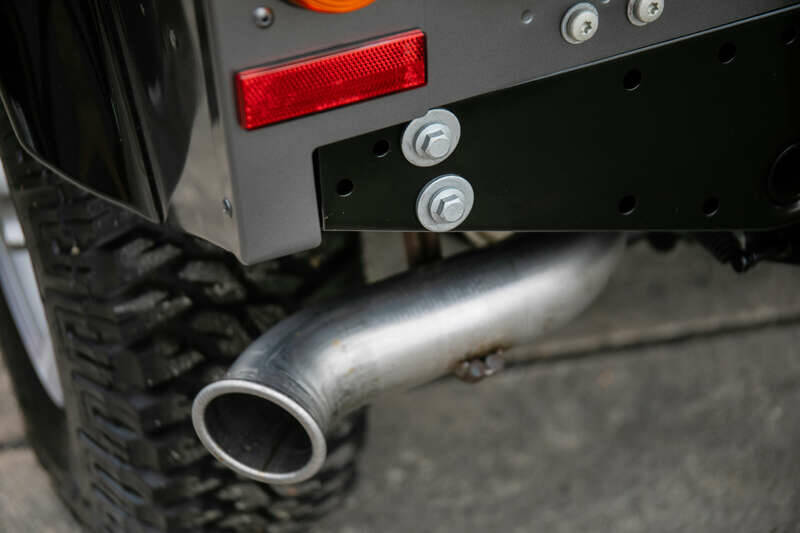 Bild 16/50 von Land Rover Defender 90 (2015)