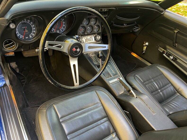 Image 22/50 of Chevrolet Corvette Stingray (1972)