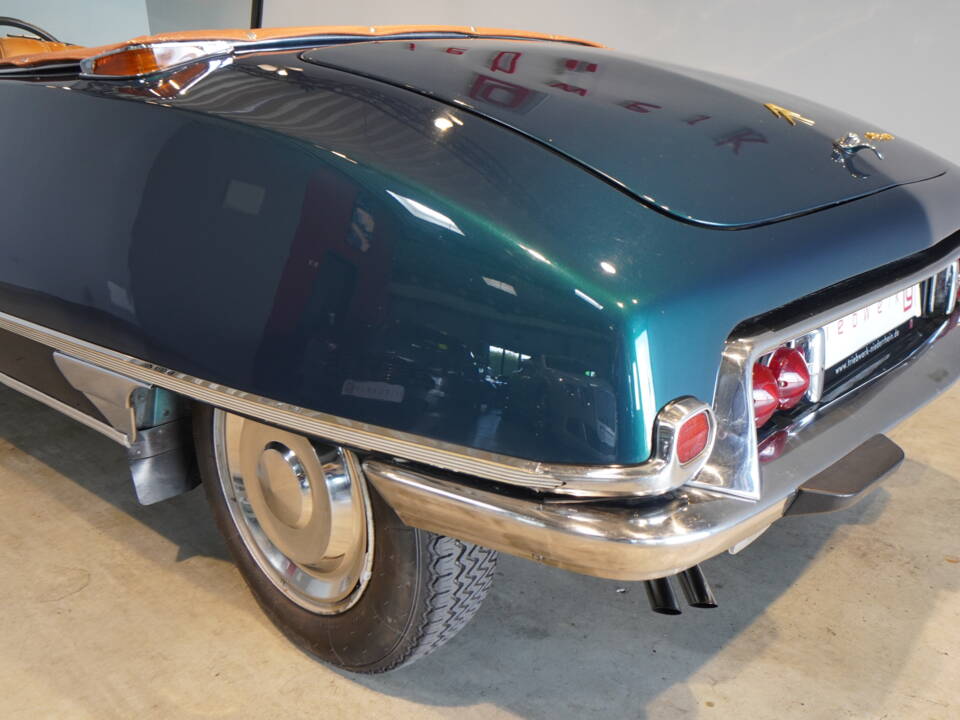 Image 15/21 of Citroën DS 20 (1972)