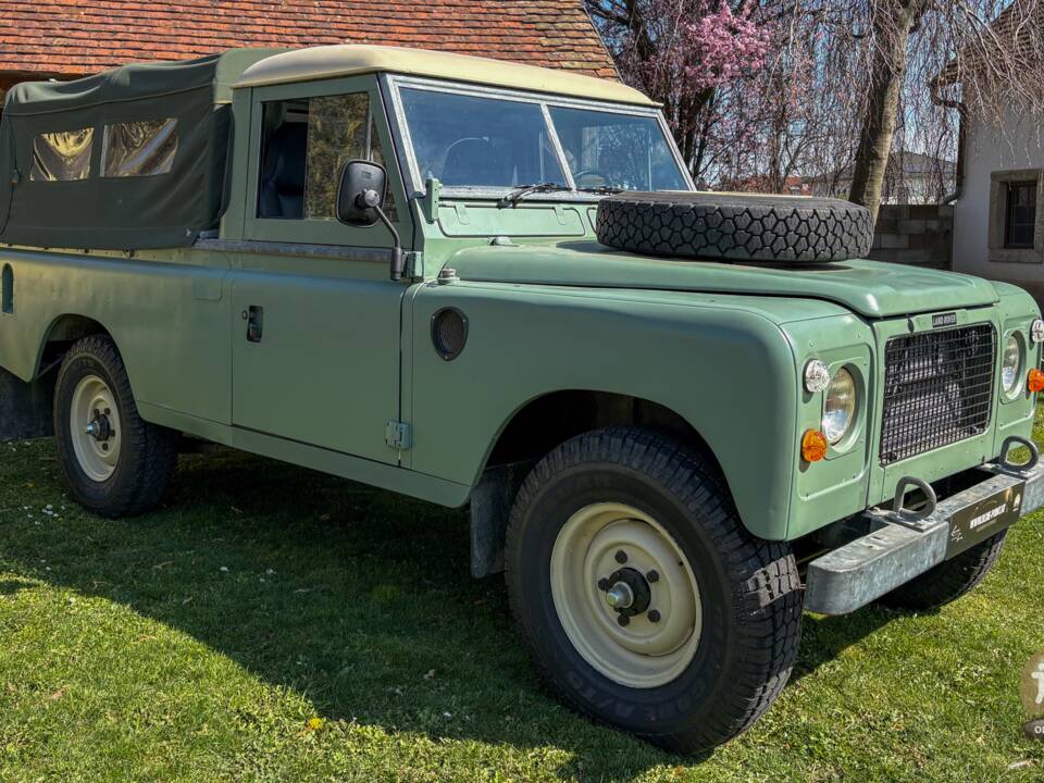 Bild 2/12 von Land Rover 109 (1982)