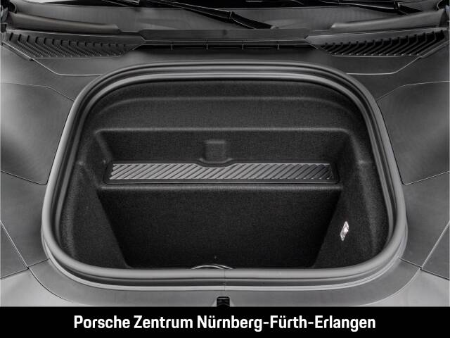 Image 38/50 of Porsche Cayenne S Electric (2026)