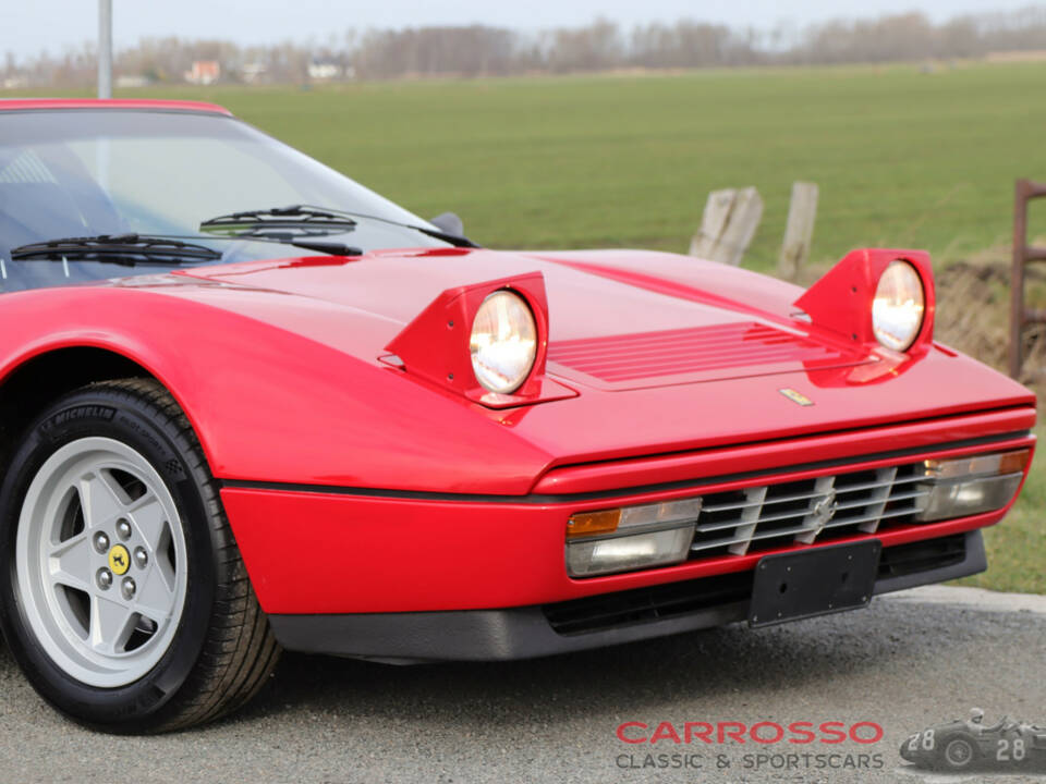 Bild 25/44 von Ferrari 328 GTS (1987)