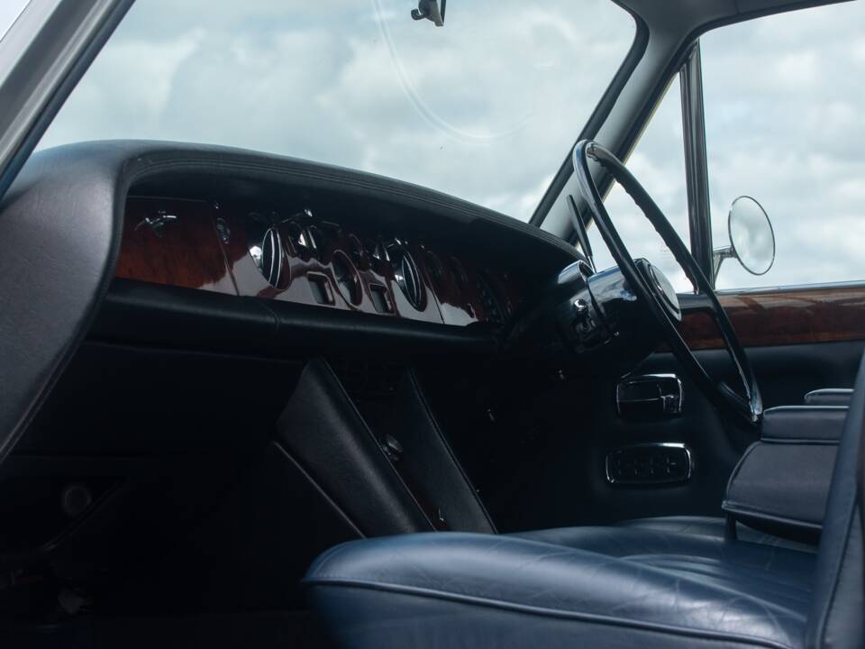 Image 45/50 of Rolls-Royce Silver Shadow I (1973)