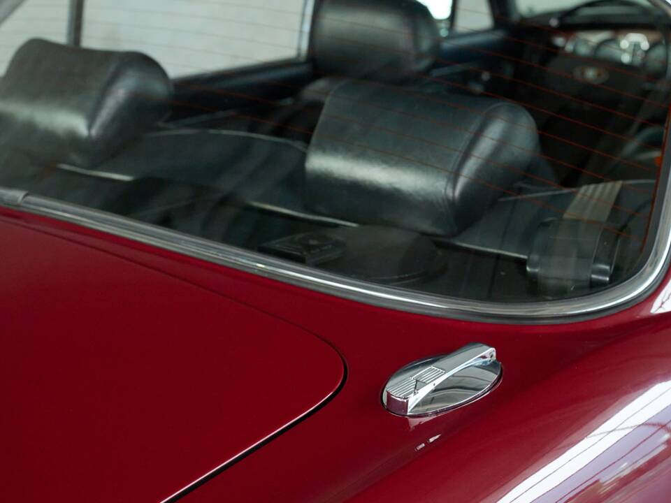 Bild 35/50 von Jaguar XJ 6 L 4.2 (1974)