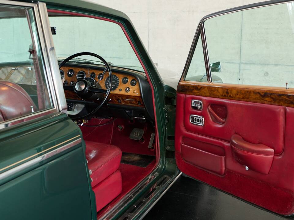 Bild 34/50 von Bentley T 1 (1969)