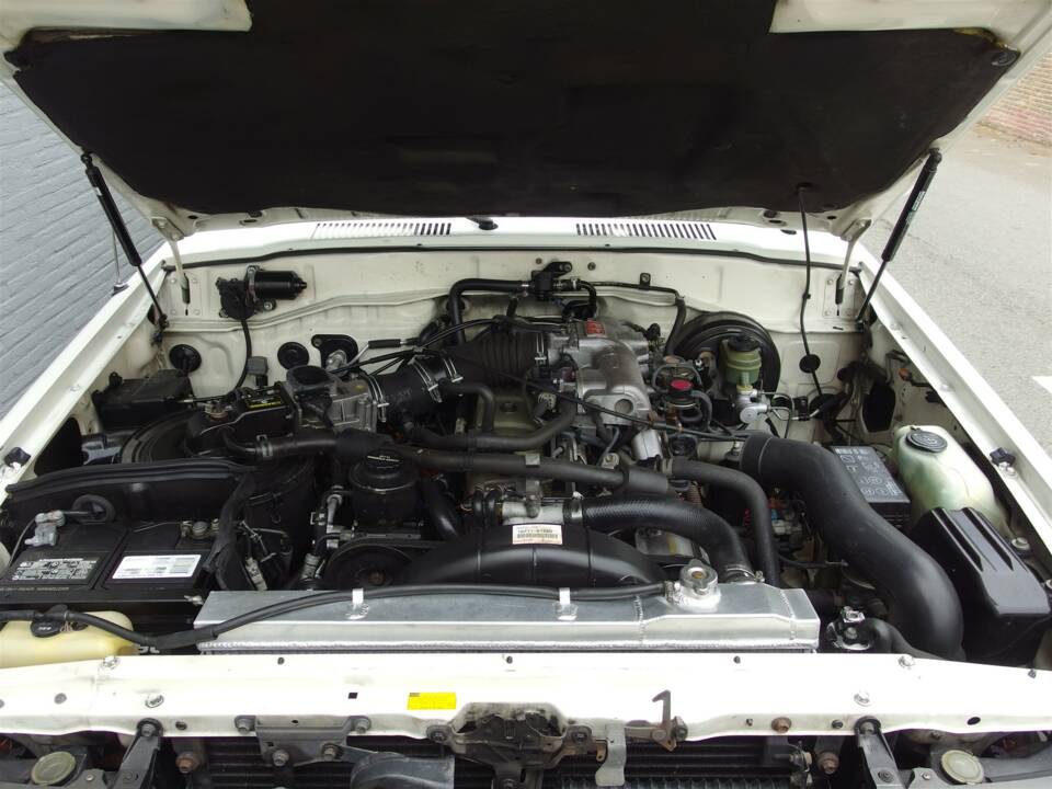 Bild 83/97 von Toyota Land Cruiser FJ80 (1992)