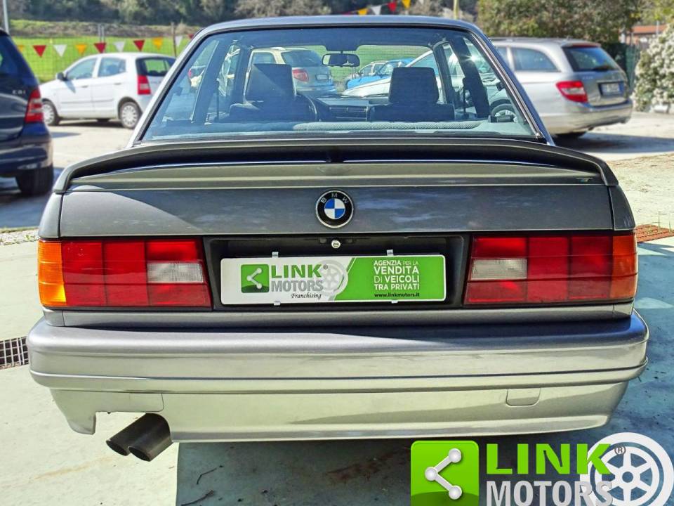 Imagen 10/10 de BMW 320i (1991)