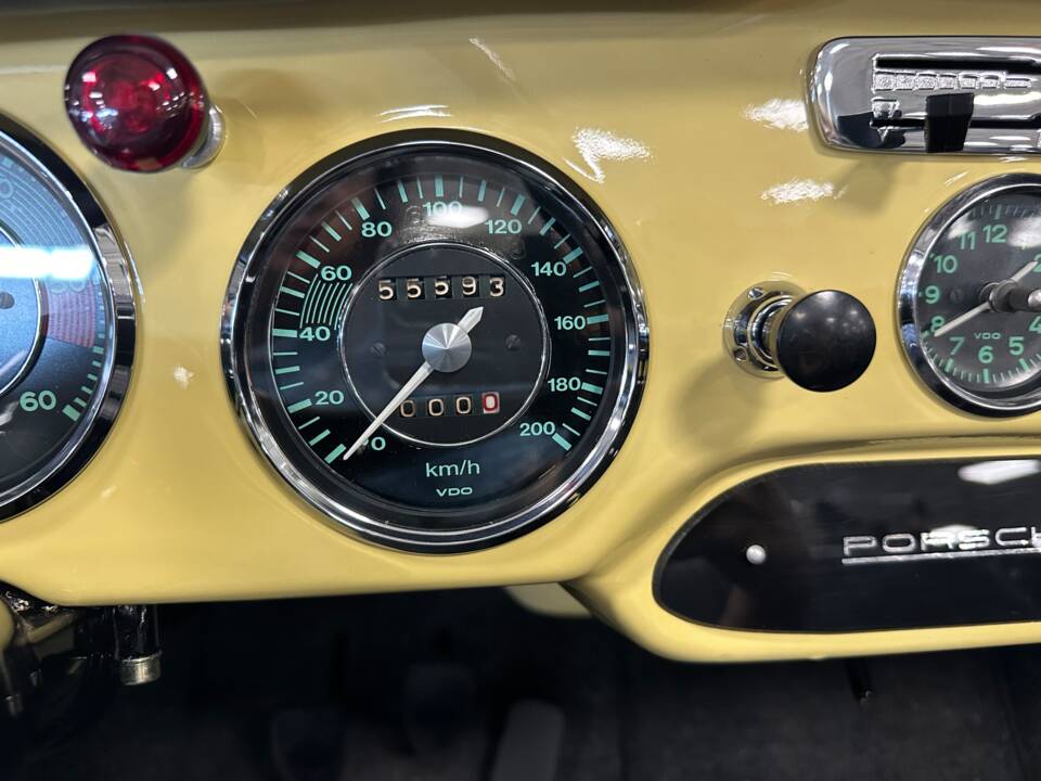 Image 34/101 of Porsche 356 B 1600 (1963)