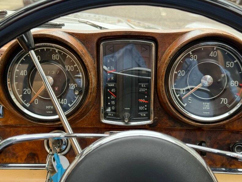 Bild 15/50 von Mercedes-Benz 220 SE b (1966)