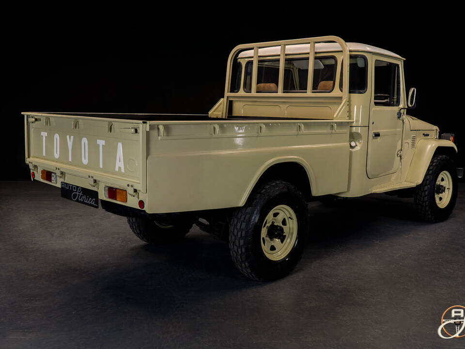 Image 5/21 of Toyota Land Cruiser FJ 45 (1980)