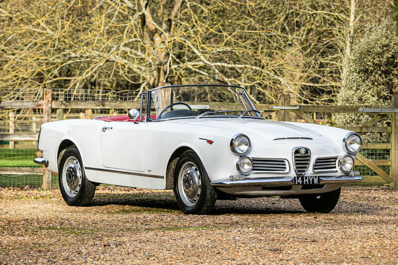 Image 1/50 of Alfa Romeo 2600 Spider (1963)