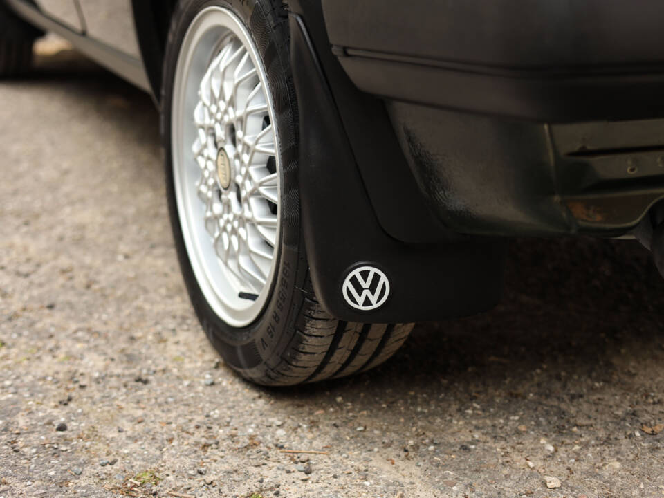 Image 77/92 de Volkswagen Golf Mk II GTD 1.6 (1991)