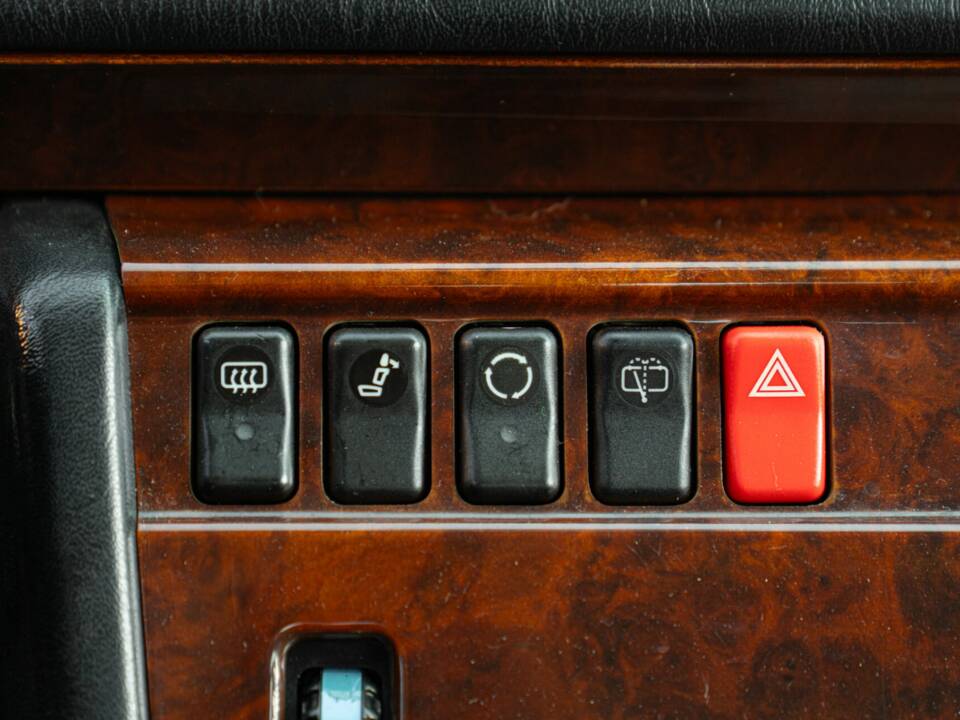 Bild 42/50 von Mercedes-Benz 300 E-24 (1989)