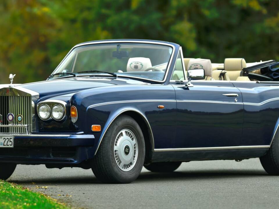 Image 7/50 of Rolls-Royce Corniche S (1995)