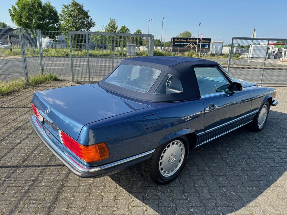 Image 4/21 of Mercedes-Benz 300 SL (1989)