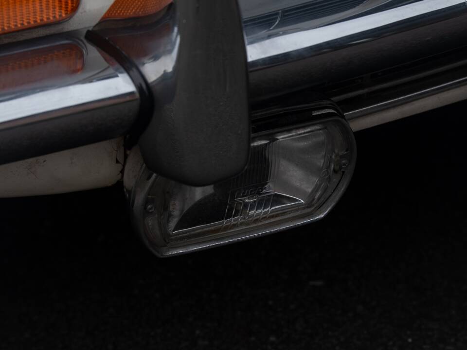 Image 37/50 of Jaguar XJ 6 4.2 (1972)