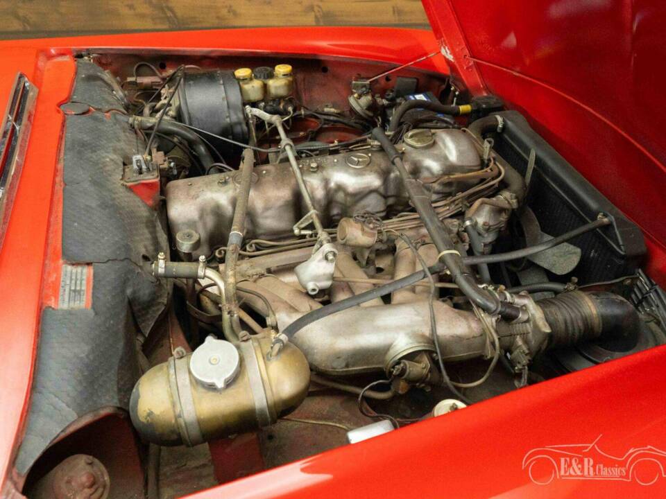 Image 6/19 of Mercedes-Benz 280 SL (1968)