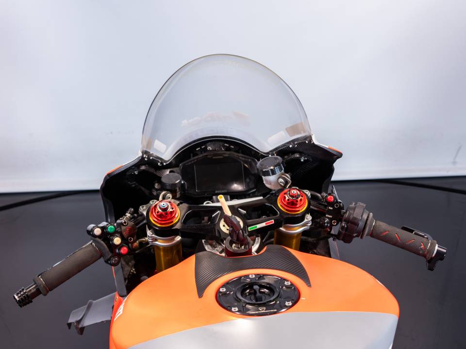 Immagine 42/50 di Ducati DUMMY (2019)