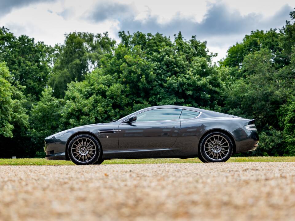 Bild 27/47 von Aston Martin DB 9 (2005)