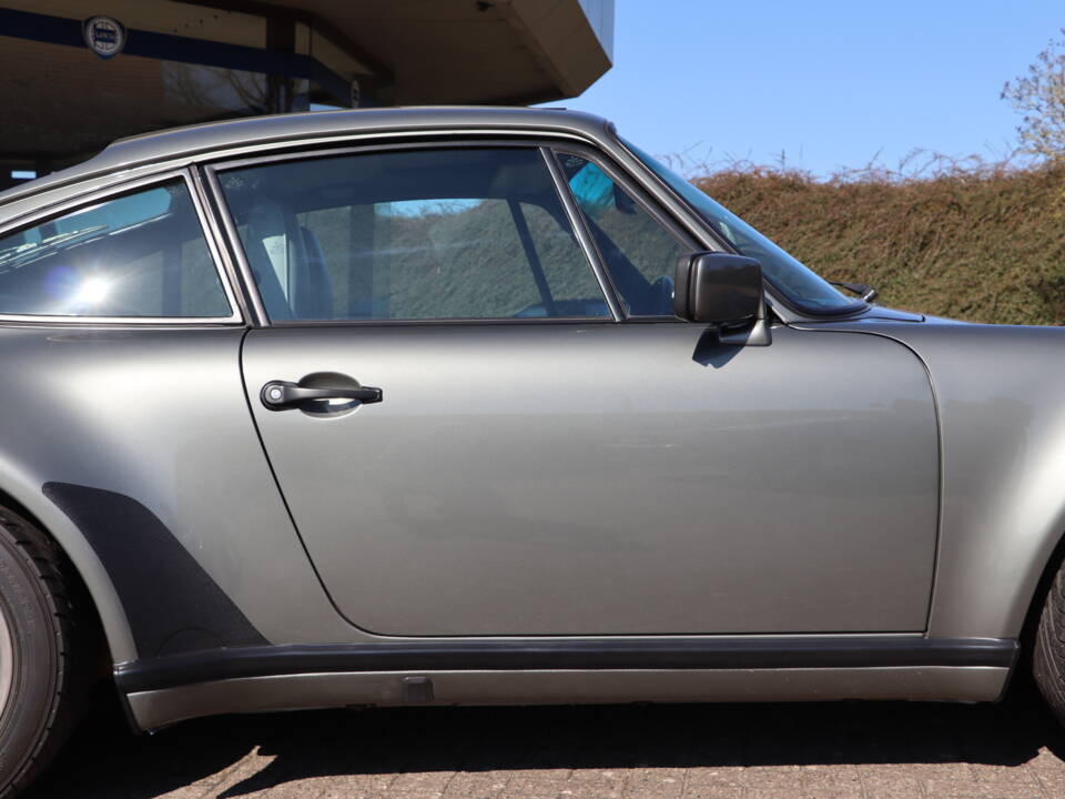 Imagen 5/52 de Porsche 911 Turbo 3.3 (1987)