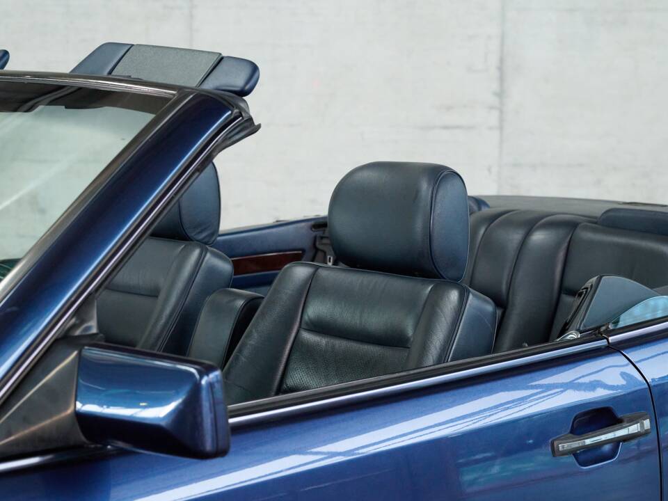 Bild 8/50 von Mercedes-Benz E 200 (1996)