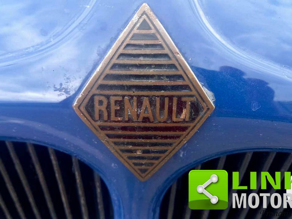 Image 9/10 of Renault Monaquatre (1932)