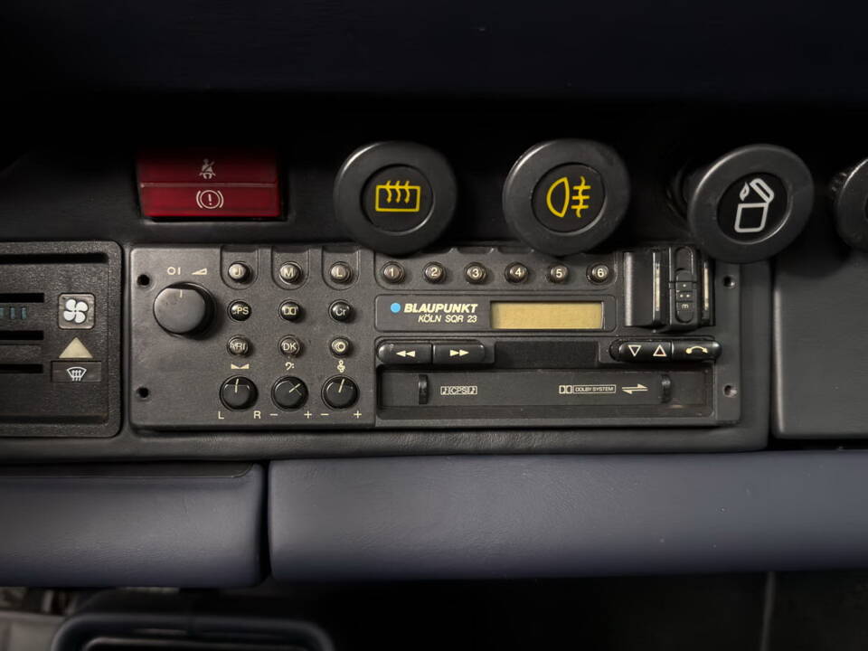 Image 27/41 of Porsche 911 SC 3.0 (1982)