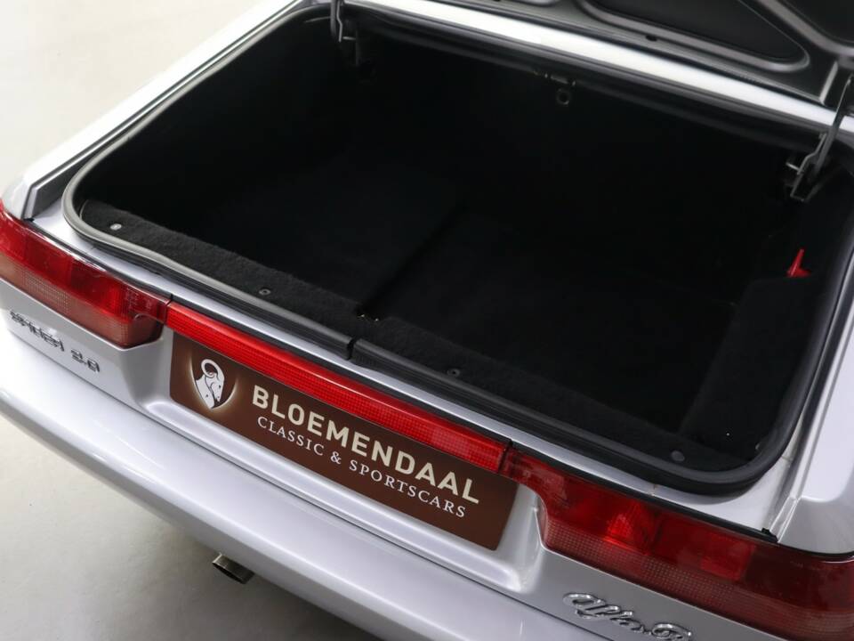 Bild 28/33 von Alfa Romeo 2.0 Spider (1993)