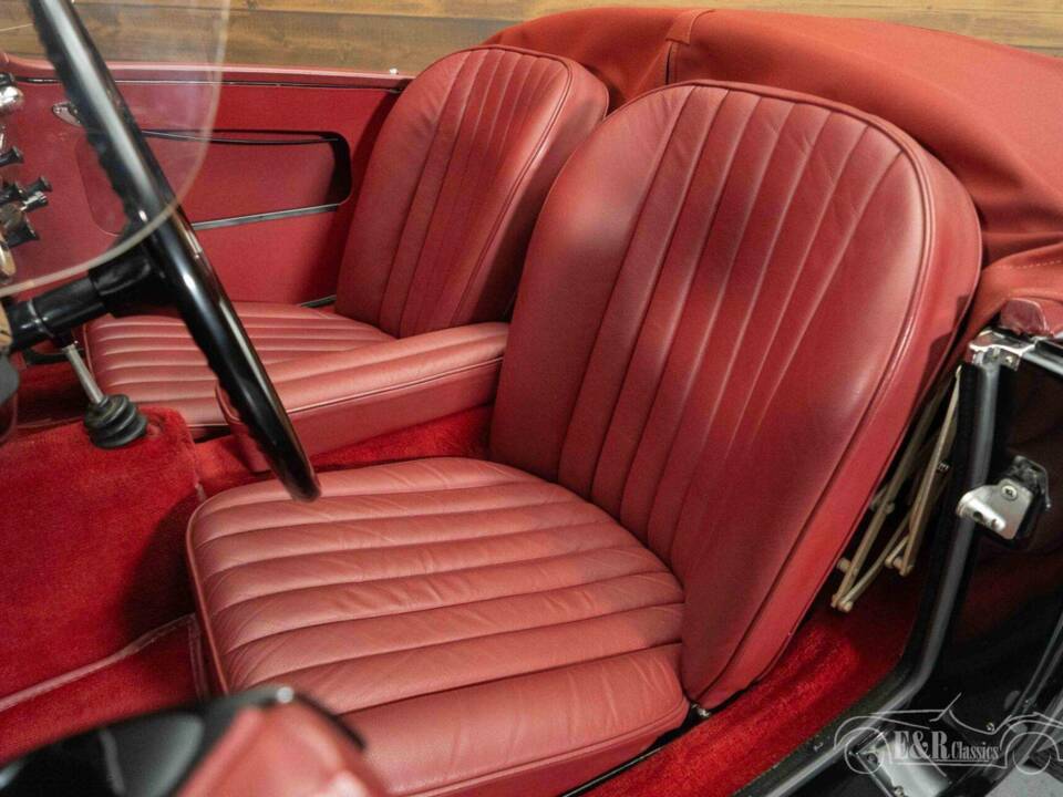 Image 9/19 of MG MGA 1500 (1955)