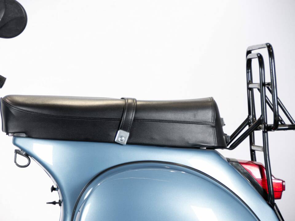 Image 16/31 of Piaggio Vespa PX 150 E (1982)