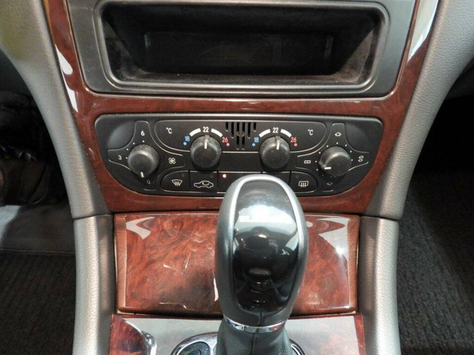 Image 9/15 of Mercedes-Benz C 200 Kompressor (2000)