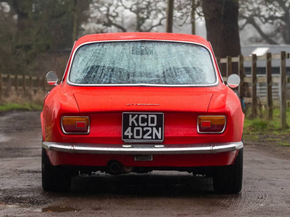 Image 7/31 of Alfa Romeo Giulia 1600 GT Junior (1974)