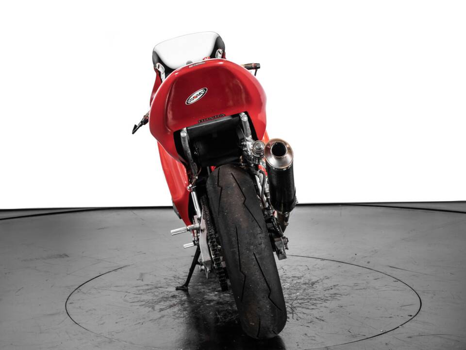 Image 2/33 of Honda CBR 600 F (1994)