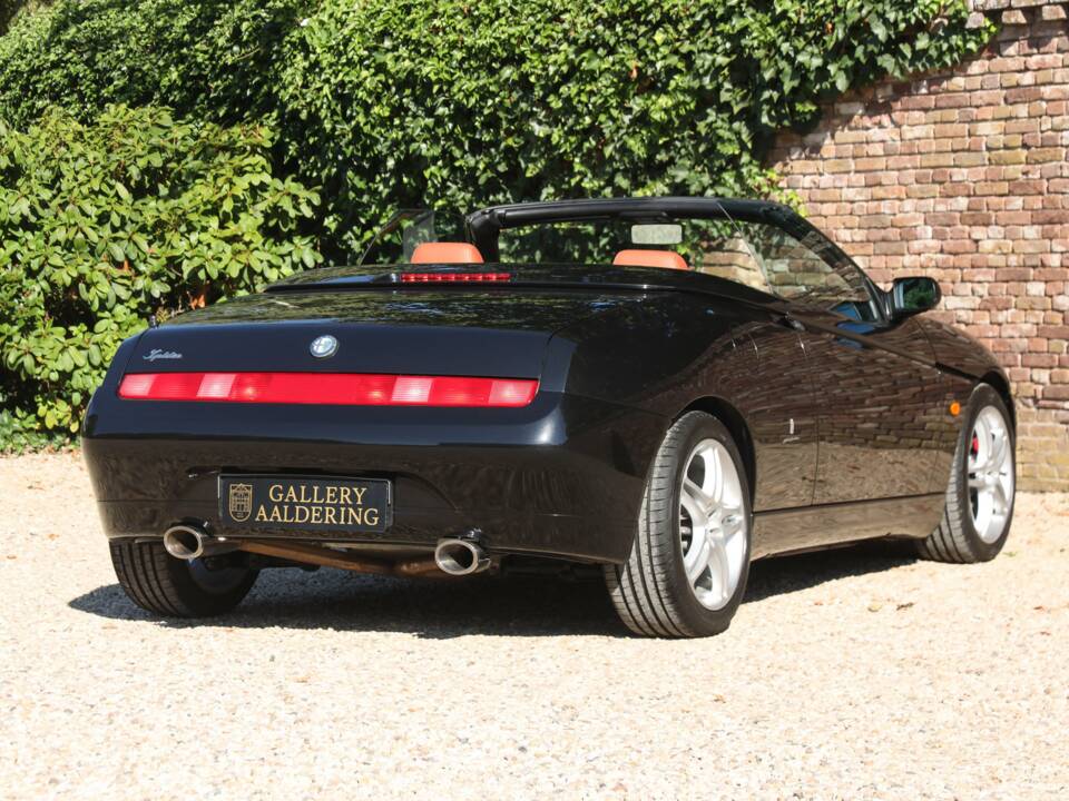 Obraz 48/50 pojazdu Alfa Romeo Spider 3.2 V6 24V (2003)