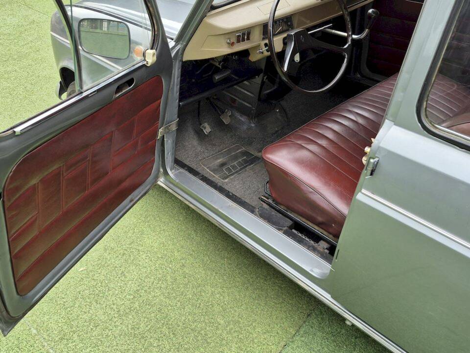 Bild 16/54 von Renault R 4 (1972)