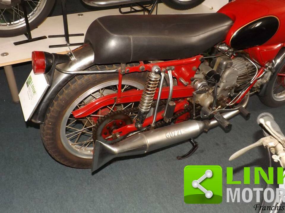 Immagine 3/10 di Moto Guzzi DUMMY (1973)