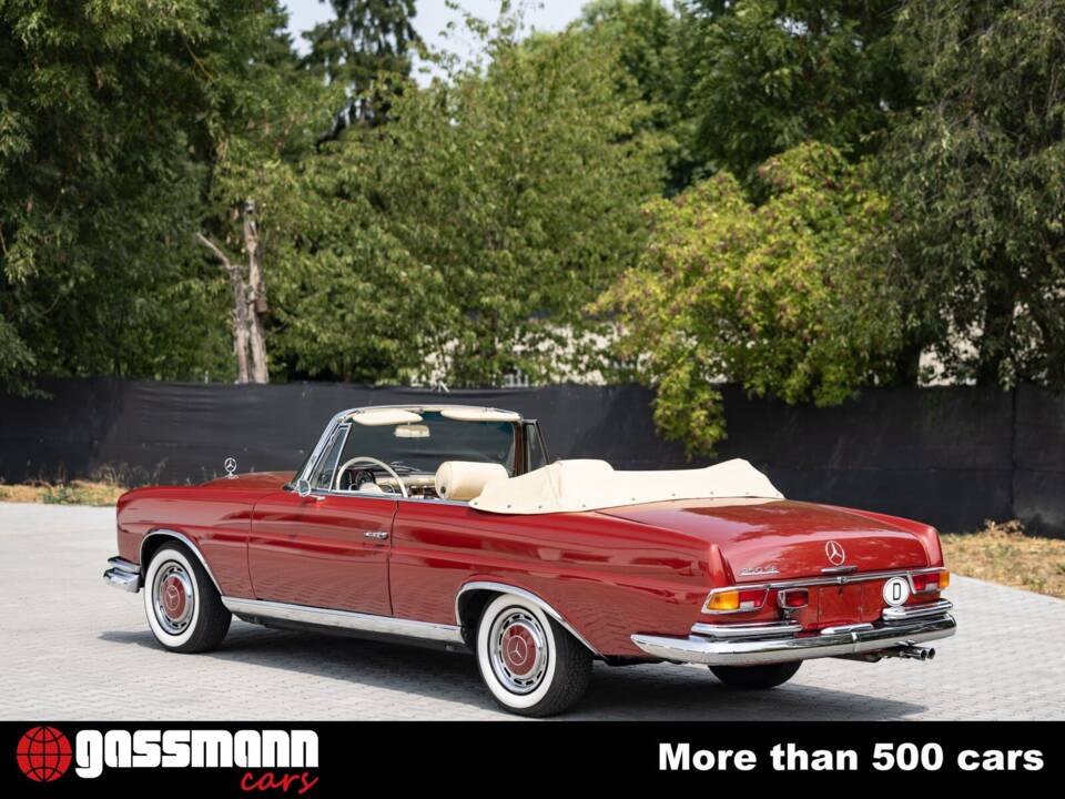 Image 9/15 of Mercedes-Benz 250 SE (1966)