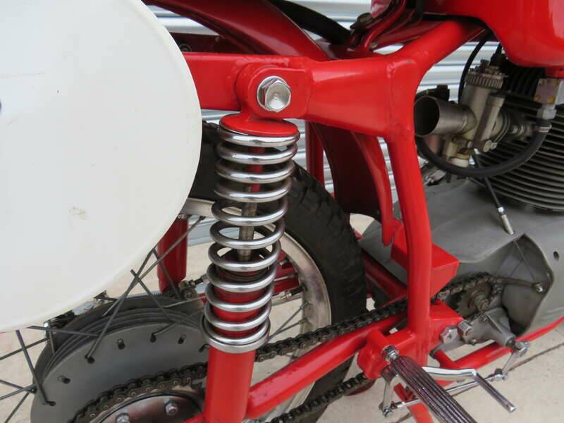 Image 37/43 de MV Agusta 175 CS Sport Disco Volante (1955)