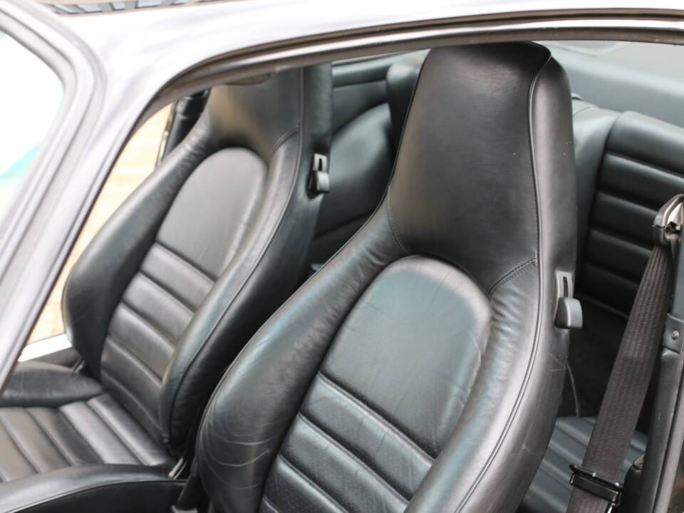 Image 31/43 of Porsche 911 Carrera 3.2 (1985)
