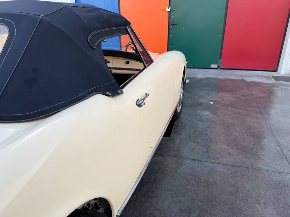 Bild 17/100 von Alfa Romeo Giulia 1600 Spider (1962)
