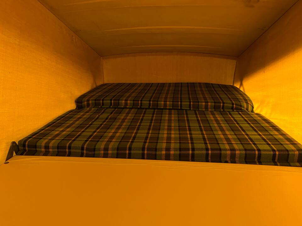 Image 36/57 of Volkswagen T2b Westfalia (1978)