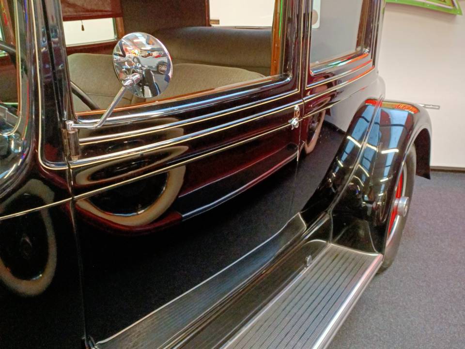 Image 11/13 of Packard Eight Model 902 (1932)