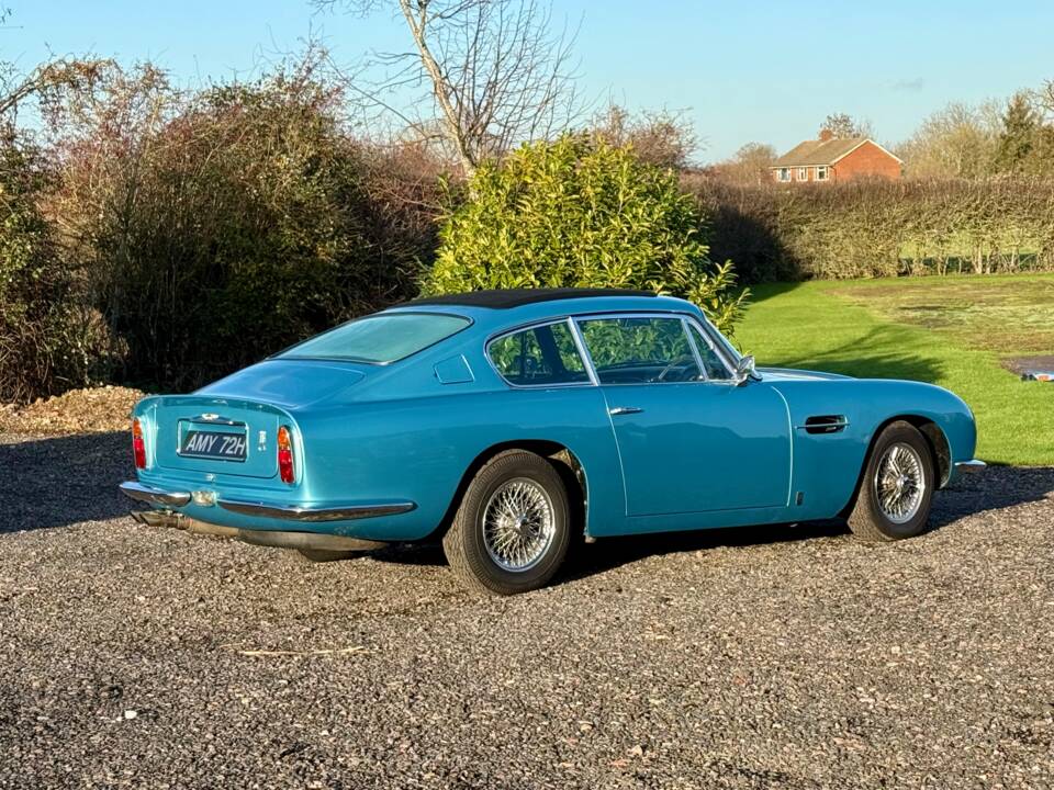 Image 5/19 of Aston Martin DB 6 (1969)