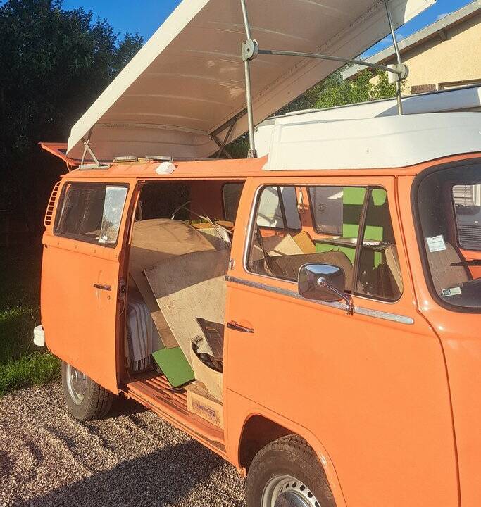 Image 5/8 of Volkswagen T2c Combi (1974)