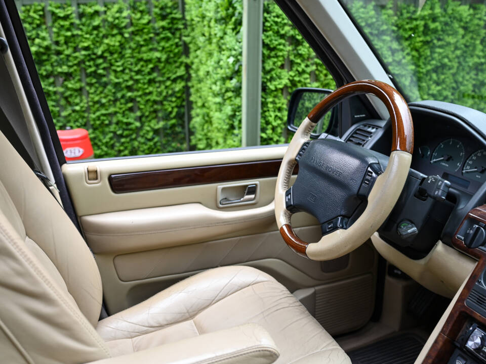 Bild 19/27 von Land Rover Range Rover 4.6 Vogue (2000)