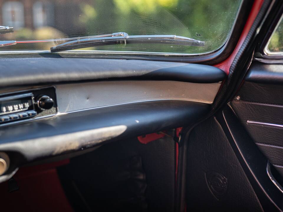 Image 33/59 de Volvo 1800 S (1964)