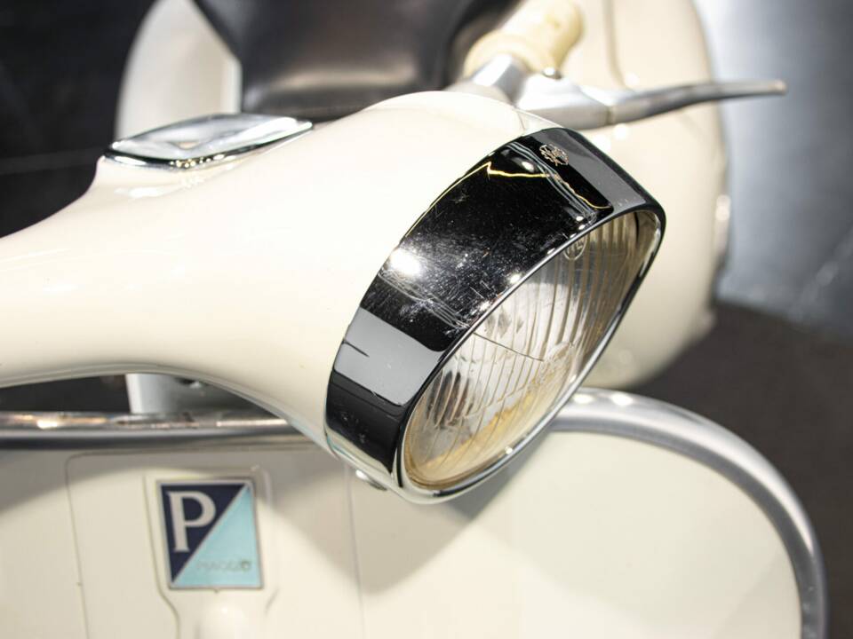 Immagine 42/50 di Piaggio Vespa 125 (1959)